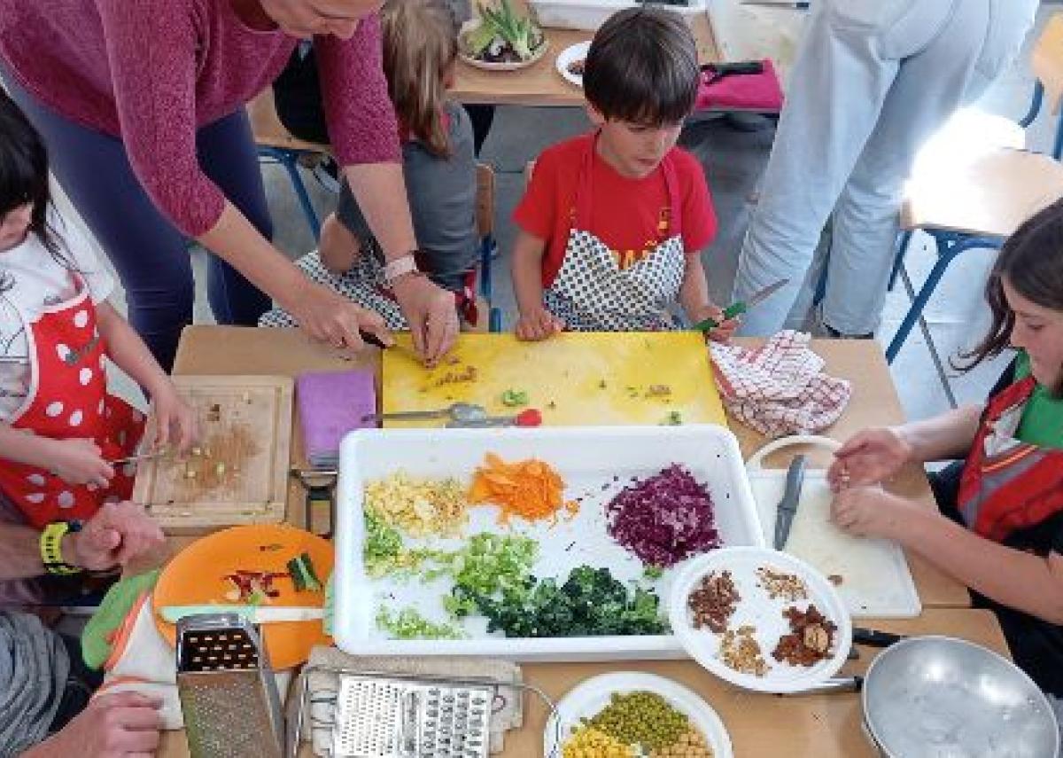 Talleres de cocina sana y sostenible en la escuela